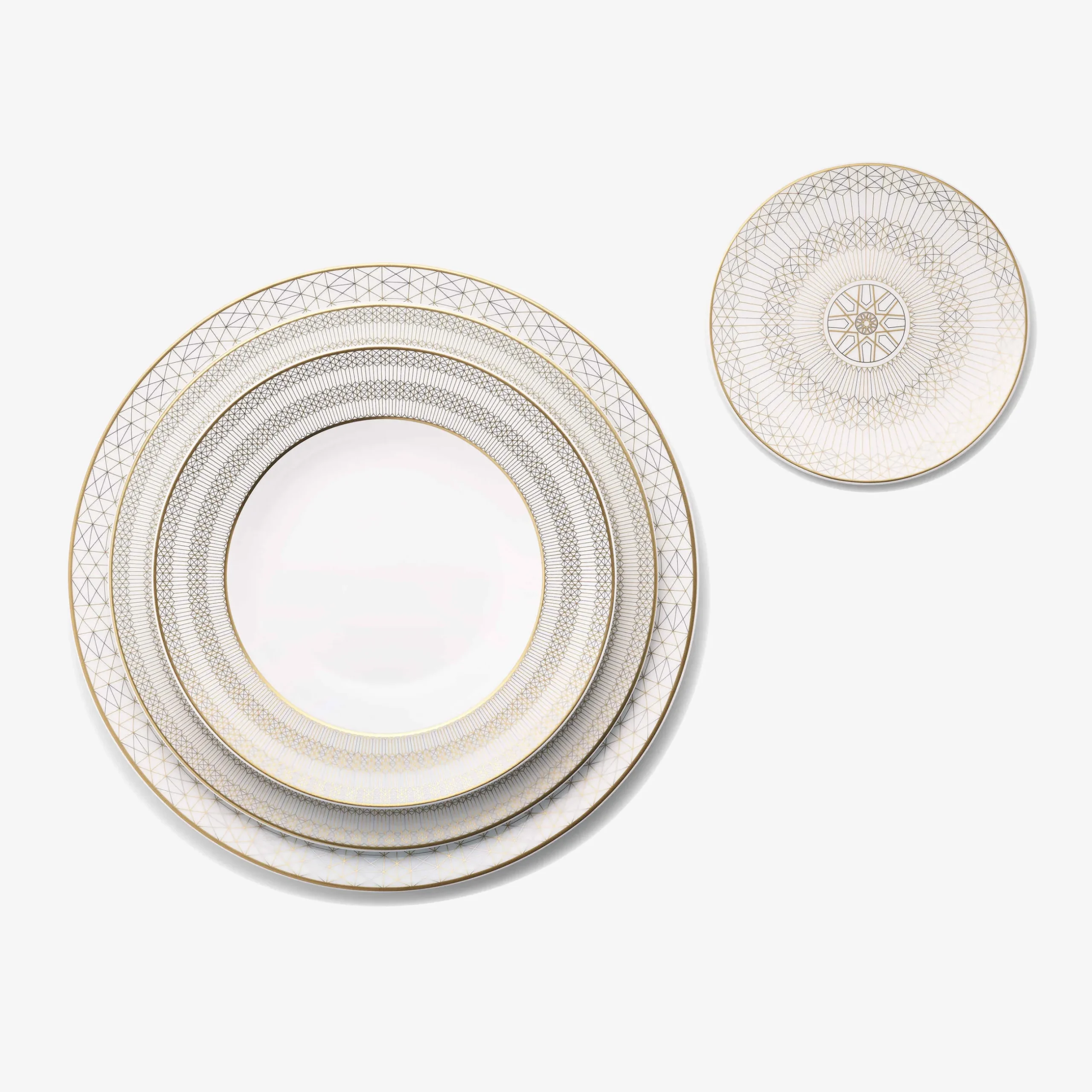 Assiettes-Baccarat Assiettes Creuses Arcadia Or et Platine x2